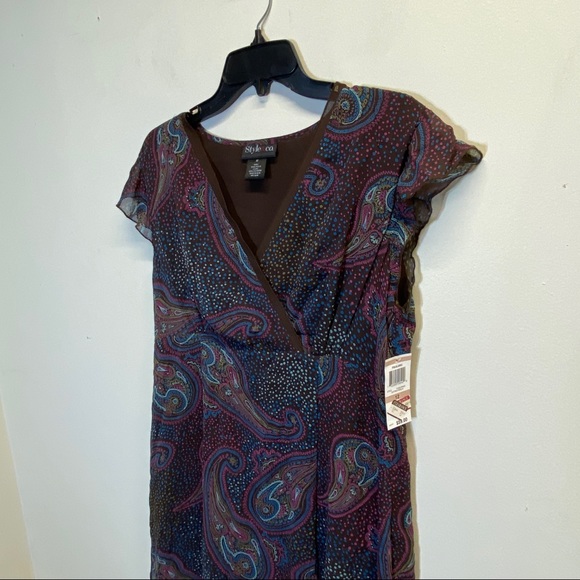 Style and Co  Dotted Paisley Folkloric VNeck Handkerchief Dress Size 12 - Picture 4 of 13